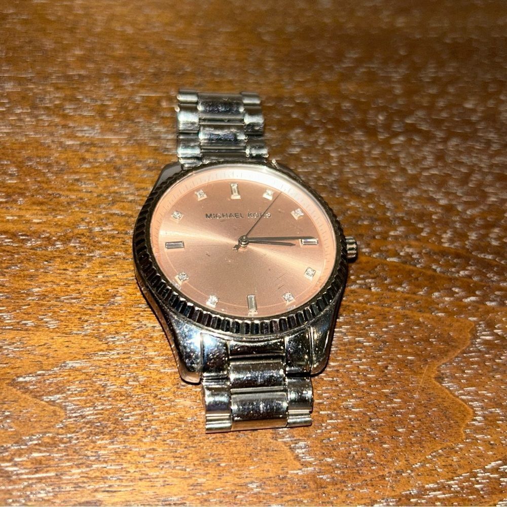 Michael Kors Analog Link Watch - Picture 2 of 4